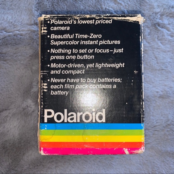 The Button Polaroid Land Camera - Picture 10 of 11
